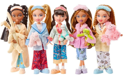 Muñeca Yasmin Bratz Slumber Party - Incluye 2 Pijamas Moda