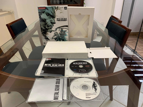 Box Metal Gear Solid Hd Edition Premium Package.