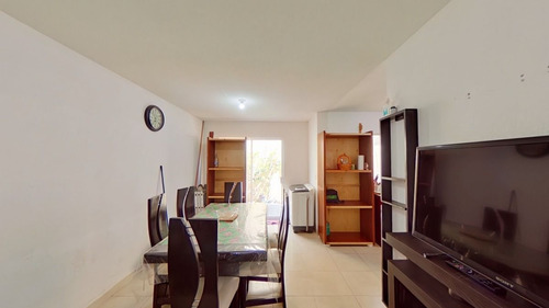 Casa En Renta En Hermoso Fraccionamiento Tranquilo En Ojo De Agua (amueblada)