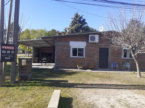 Imagen 1 de 13 de Venta De Casa En Playa Zanja Honda Departamento De Colonia