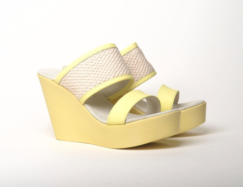 Imagen 5 de 5 de Zuecos Sandalias De Mujer De Cuero Reggae - Ferraro