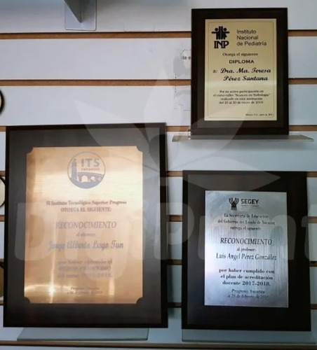 Imagen 3 de 4 de Diplomas Y Reconocimientos Con Grabado Láser (mediano)