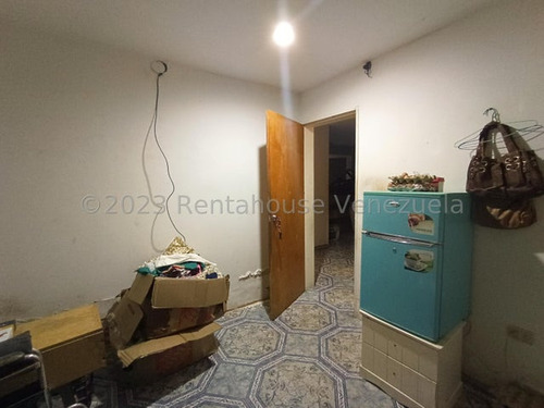 Casa En Venta Para Remodelar Urb Tiuna Maracay 25-14056 Apd