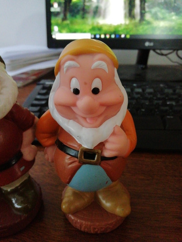 Enanos Blanca Nieves Feliz Y Doc Disney (Usado)