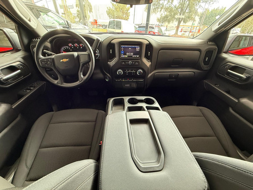 Chevrolet Silverado 5.3 V8 Custom Doble Cabina 4X4 At