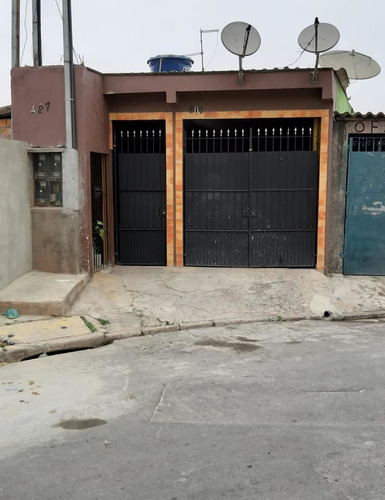 Imóvel Com 6 Casas, 13 Comodos E 6 Banheiros
