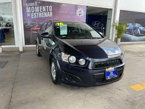 Imagen 1 de 15 de Chevrolet Sonic 2016 4p Lt L4/1.6 Man