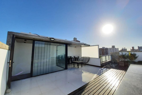 Imagen 3 de 18 de Departamento Venta Abasto 2 Dormitorios Auxiliar Amplio Terraza Parrillero Único Cochera