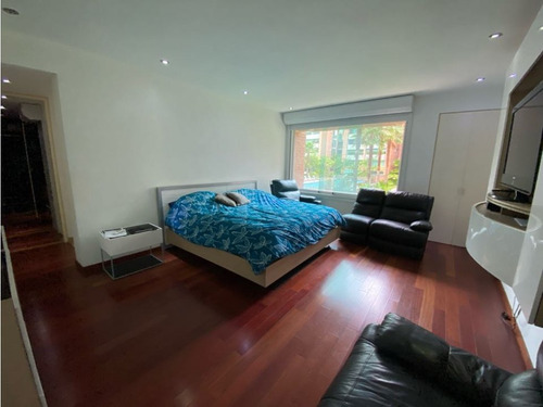 Venta De Apartamento Campo Alegre. 4hab+s/4baños+s/4p