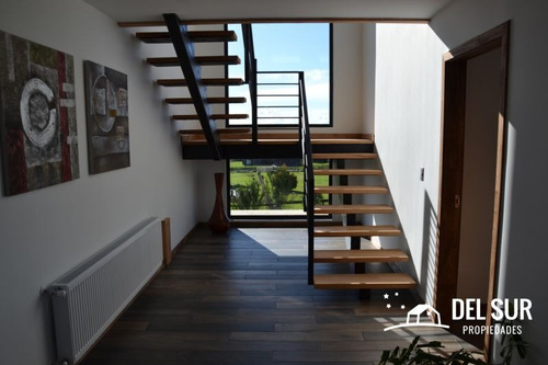 Casa Con Gran Vista A Lago Llanquihue