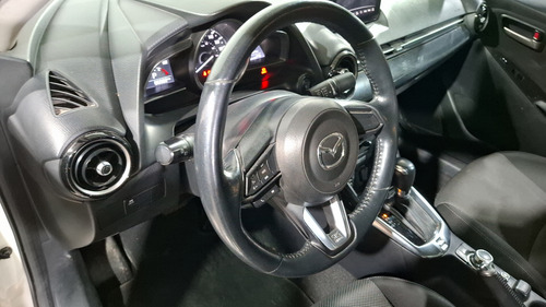 Mazda Mazda 2 1.5 I TOURING SEDAN AUTO