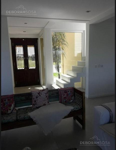 Imagen 7 de 19 de Linda Y Cómoda Casa En Venta, Barrio Araucarias. Puertos Del Lago