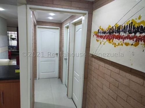 Imagen 17 de 27 de Casa Remodelada Con Piscina Duplex 220mts Conj Privado Palo Negro Estef 22-7076