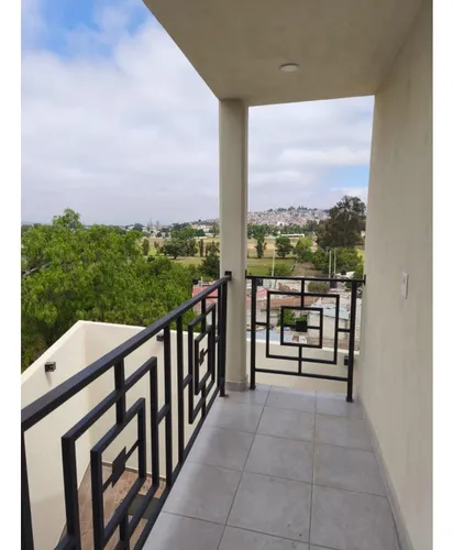 Casa De 3 Recamaras Un Balcon, Modelo Sirconia, En Col Exquitlan
