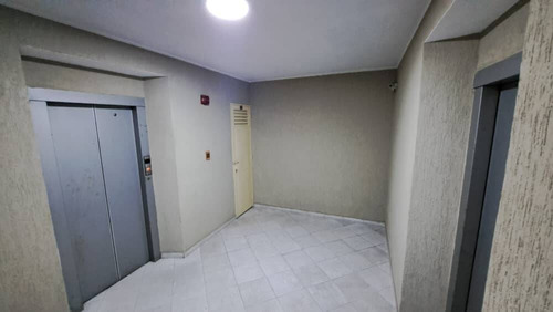 En Venta Apartamento Semiamoblado En Residencia Ankara Valles De Camoruco Cod 270540