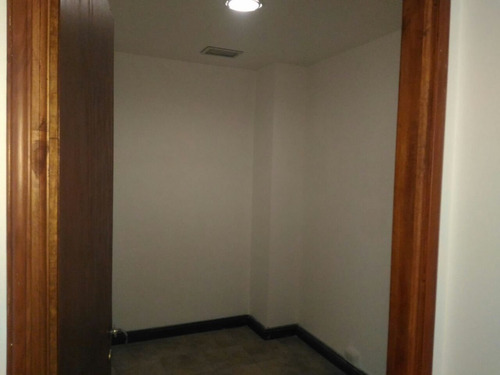 Imagen 4 de 9 de Alquiler Oficinas Zona 25 De Mayo Y Funes
