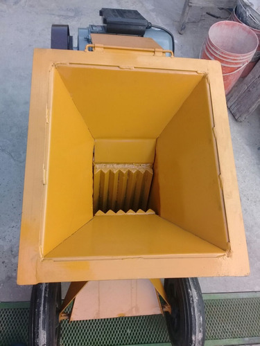 Maquina Trituradora Picadora De Cascotes Motor Tri 2 Hp