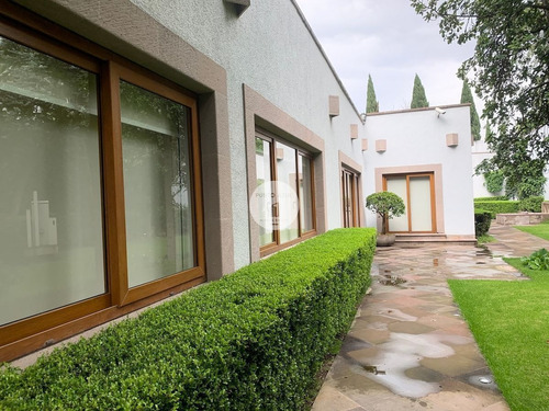 Imagen 7 de 30 de Residencia En Calle Cerrada En Jardines Del Pedregal