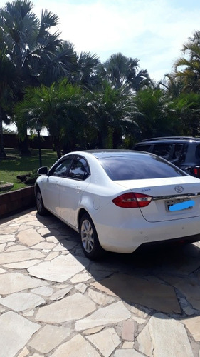 Jac J5 Sedan