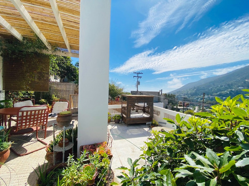 Encantadora Casa En El Corazón De Zapallar