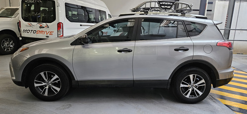 Toyota RAV4 2.5 Le At
