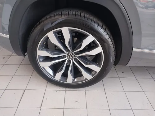 Volkswagen Cross Sport 3.6 Fsi V6 R-Line Auto 4Wd