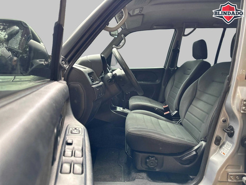 Mitsubishi Pajero TR4 2.0 4X2 16V 140CV FLEX 4P AUTOMÁTICO