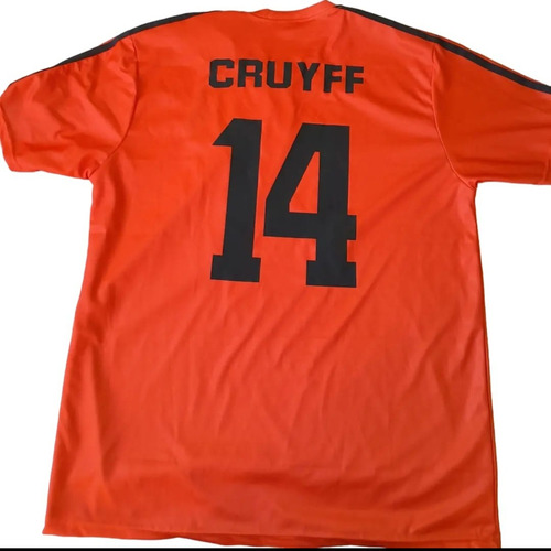 Camiseta Retro Cruyff.  Nada Sublimado. Una Belleza