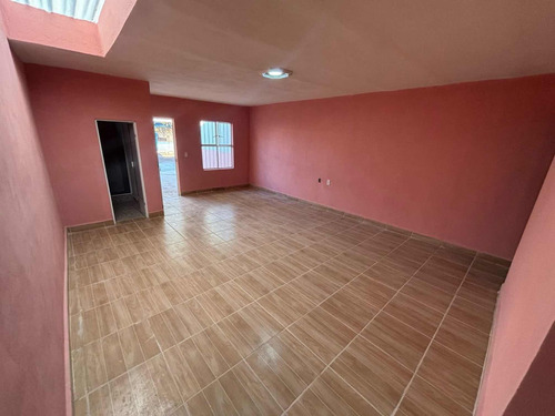 Se Vende Casa De Un Piso En Col. El Rocio