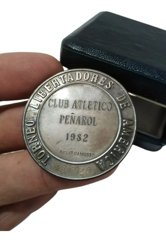 Peñarol Campeón Copa Libertadores 1982 Medalla Futbol (Usado)