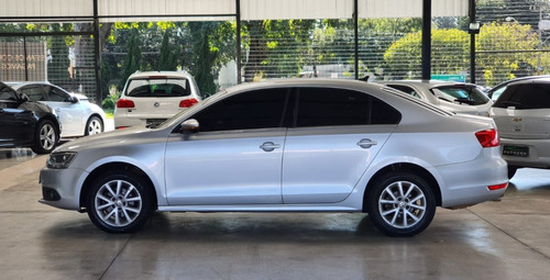 Imagem 8 de 11 de Vw Jetta Confortline 2.0 Flex Automático 2012