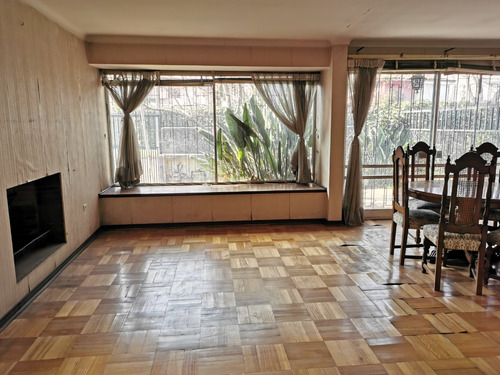Casa En Providencia 5 Dormitorios 3 Baños, Piso De Parquet
