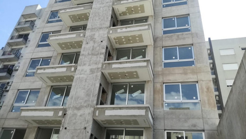 1 Ambiente Amplio A Estrenar