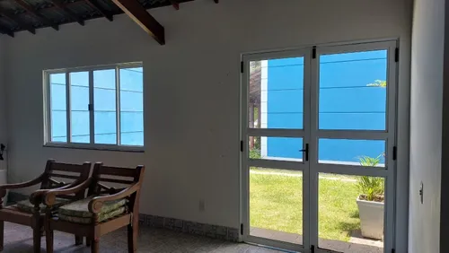 Casa Em Teresópolis , 4 Quartos. Ótima Localização. Bairro Do Alto. Espaçosa. Em Rua Sem Saída.