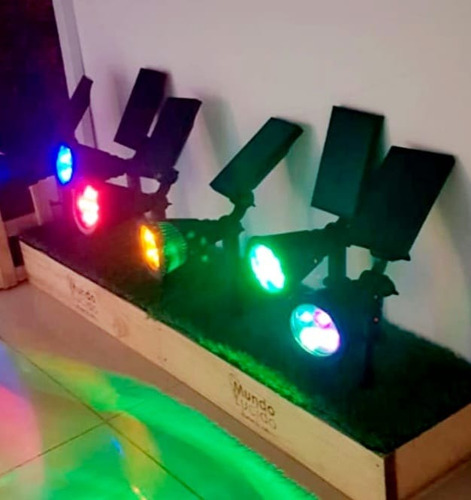 Luminaria Led Solar Decorativa 4w=40watts Estaca Color Rgb