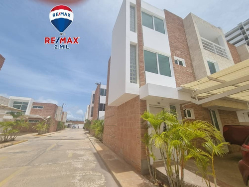 Imagen 2 de 30 de Town House En Urbanizacion Dumar Country Club, Conj. Resd. Villas Del Mar