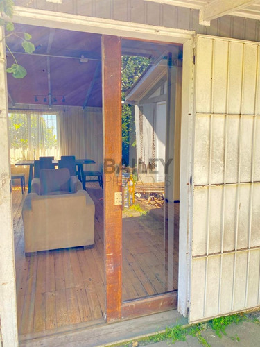 Casa En Venta De 4 Dorm. 3 Baños, Concón
