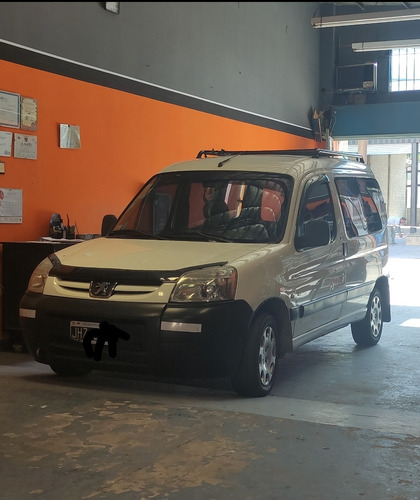 Imagen 13 de 14 de Peugeot Partner 2010 1.6 Hdi Furgon Confort