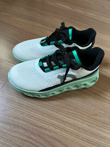 Tenis On Running - 38 (Usado)
