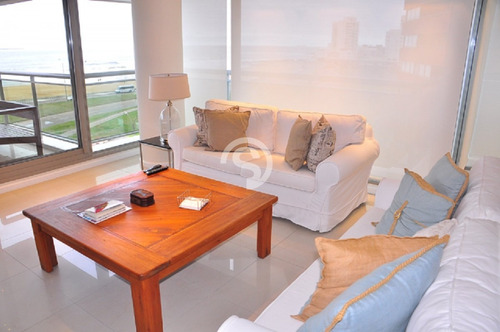 Apartamento En Alquiler - Brava- Ref: 2718