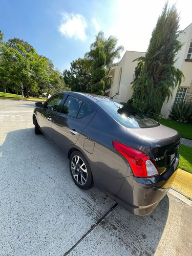 Imagen 6 de 9 de Nissan Versa Exclusive 2018