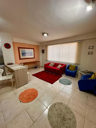 Alquiler De Apartamento En Res. Doral Country. Mañongo (af)