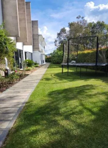 Venta De Casa De Lujo Con Ascensor En Llanogrande, Sector Cabeceras