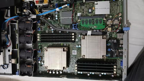 Servidor Dell Power Edge R410, 32 Gb Ram, 2tb Disco Duro (Usado)
