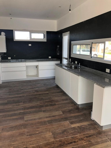 Imagen 4 de 10 de Casa En Venta Ubicado En San Gabriel, Villanueva, Tigre