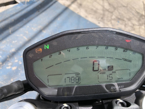 Imagem 6 de 10 de Ducati