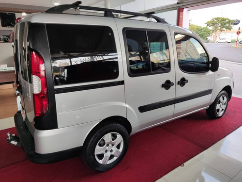 Imagem 3 de 12 de Fiat Doblò 1.8 Mpi Essence 7l 16v Flex 4p Manual