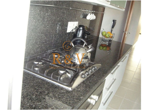 Imagen 23 de 30 de Apartamento En Seasons Tower, Mansa, Punta Del Este, 2 Dormitorios.