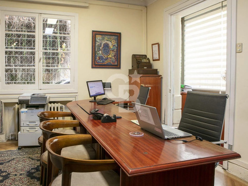 Casa Comercial De 3 Pisos En Providencia. Cbg