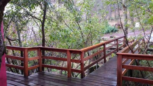 Imagen 2 de 23 de Venta Cabaña Centro Calle Las Mutisias, 2 Dormitorios 2 Baños, Chimenea Y Decks Con Parrilla